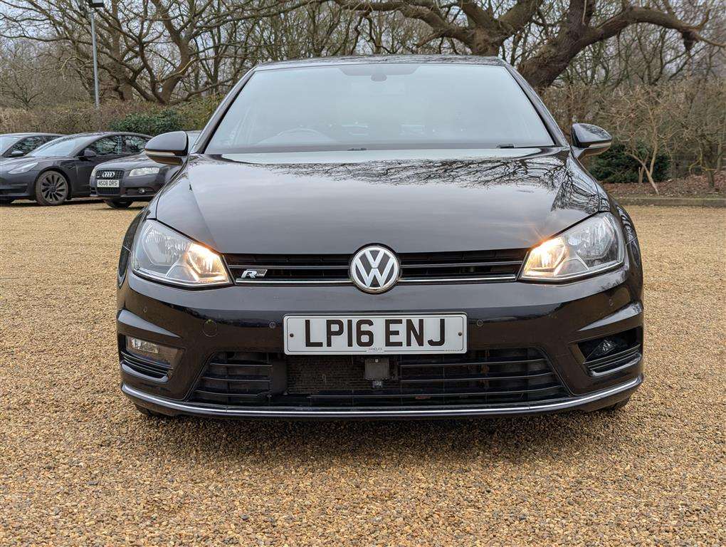 <p>2016 VOLKSWAGEN GOLF R-LINE TSI ACT BMT S</p>