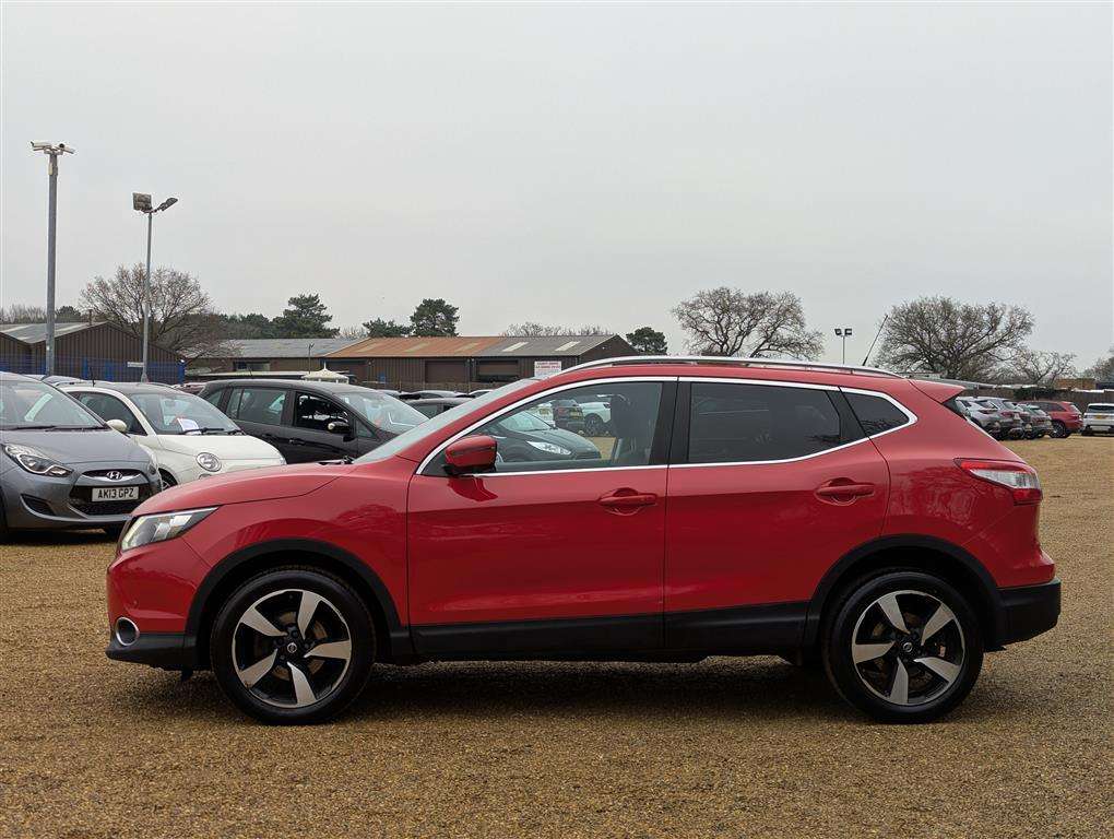 <p>2016 NISSAN QASHQAI N-TEC + DCI</p>