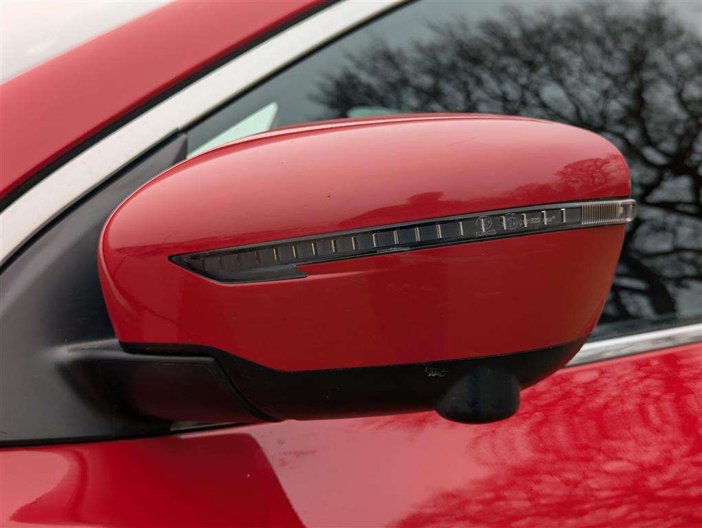 <p>2016 NISSAN QASHQAI N-TEC + DCI</p>
