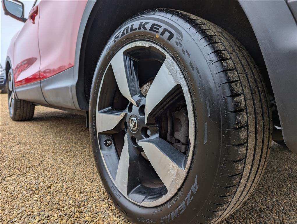 <p>2016 NISSAN QASHQAI N-TEC + DCI</p>