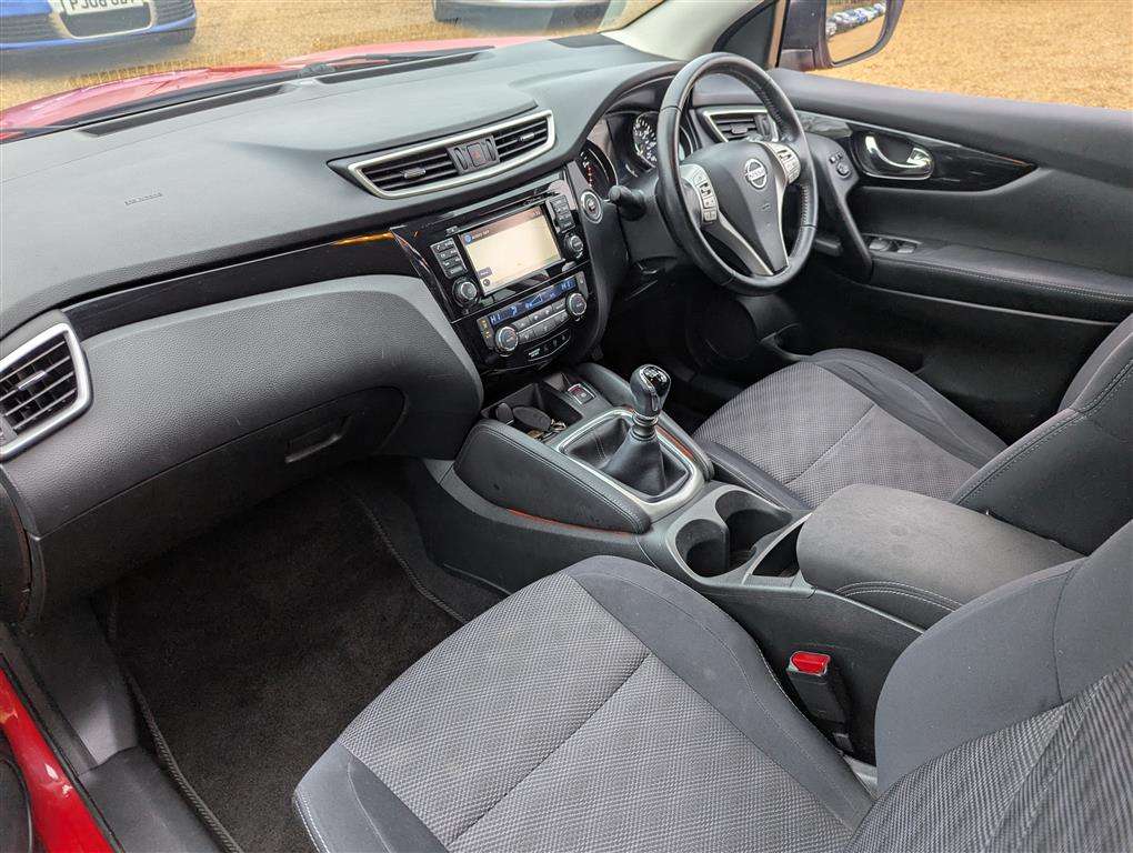 <p>2016 NISSAN QASHQAI N-TEC + DCI</p>