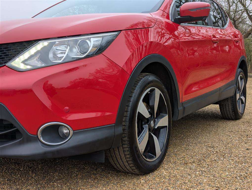 <p>2016 NISSAN QASHQAI N-TEC + DCI</p>