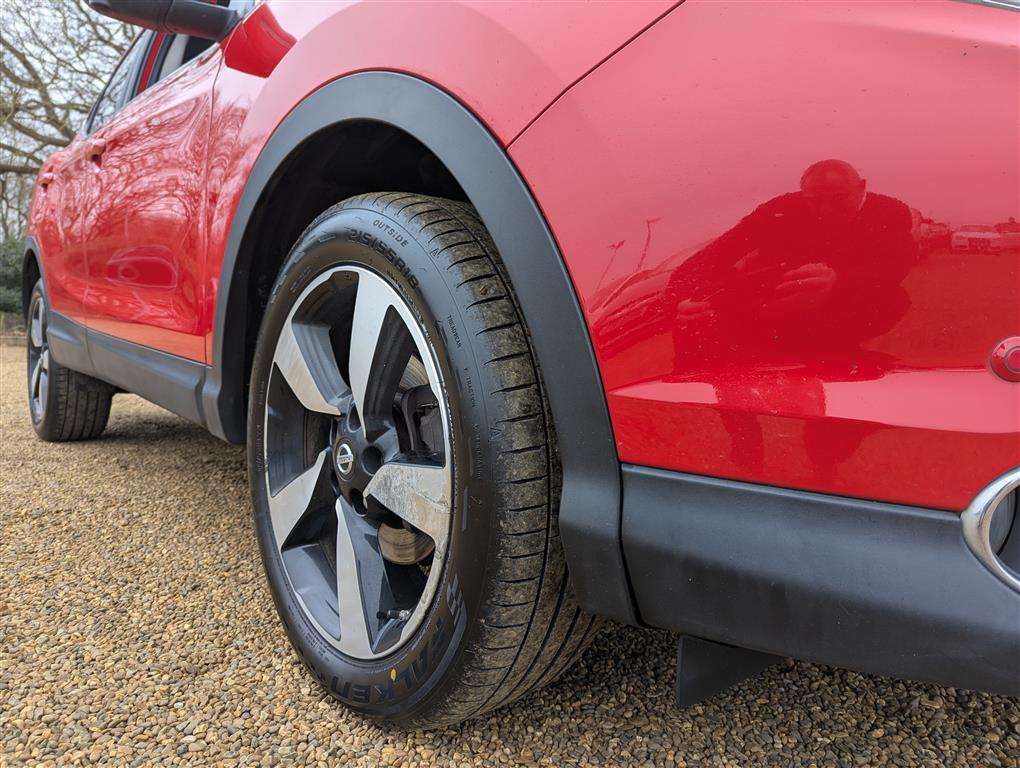 <p>2016 NISSAN QASHQAI N-TEC + DCI</p>