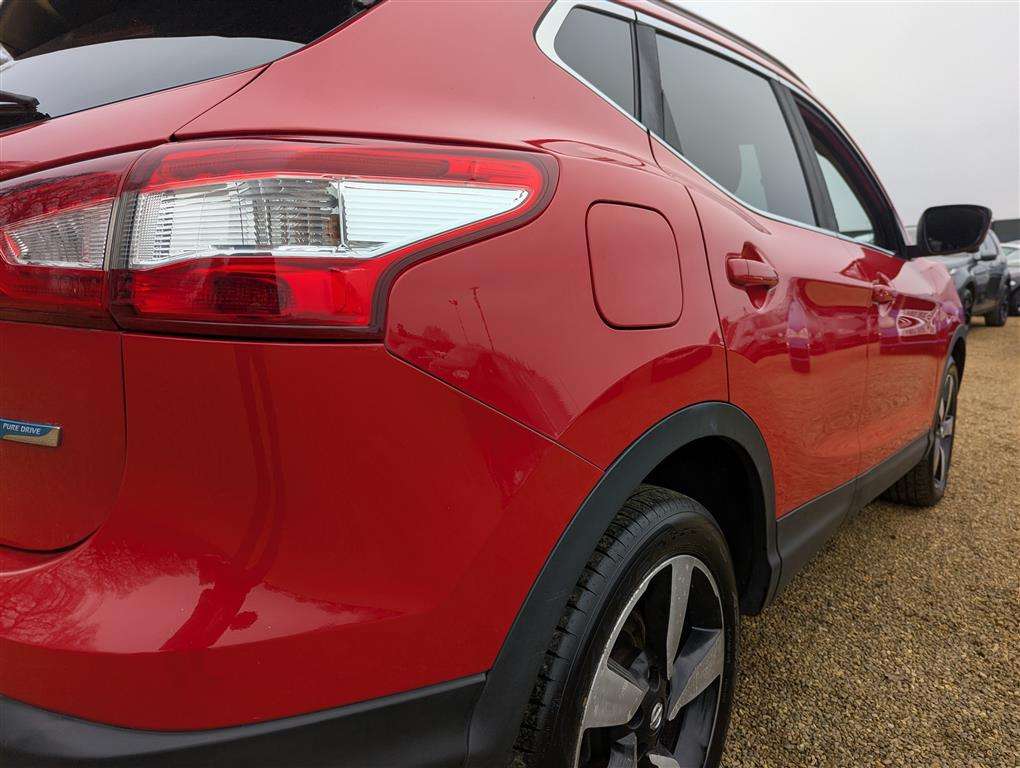 <p>2016 NISSAN QASHQAI N-TEC + DCI</p>