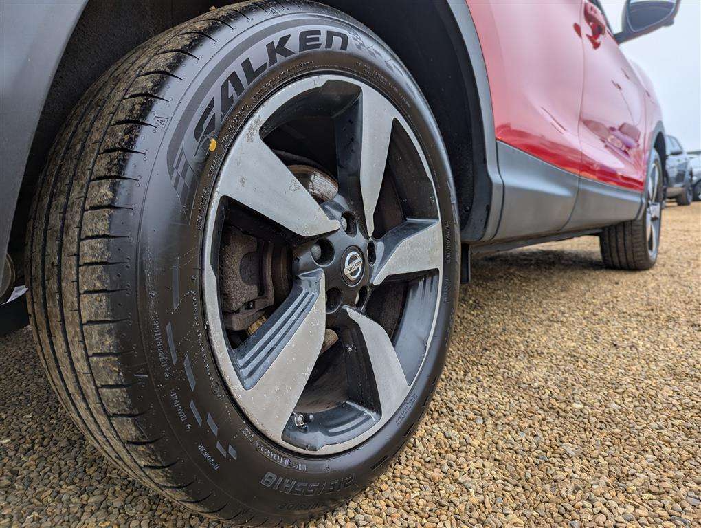 <p>2016 NISSAN QASHQAI N-TEC + DCI</p>