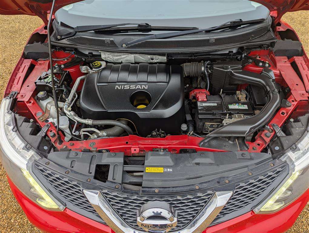 <p>2016 NISSAN QASHQAI N-TEC + DCI</p>