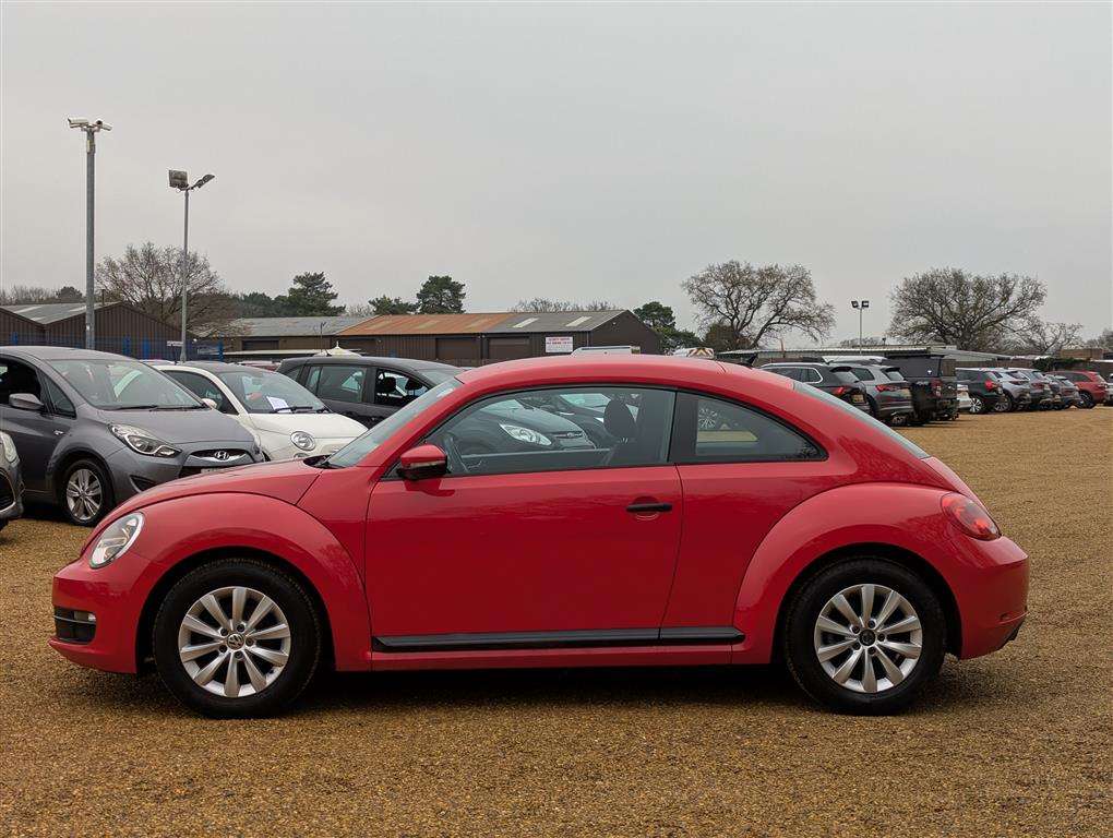 <p>2014 VOLKSWAGEN BEETLE TSI</p>