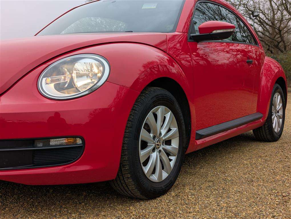 <p>2014 VOLKSWAGEN BEETLE TSI</p>