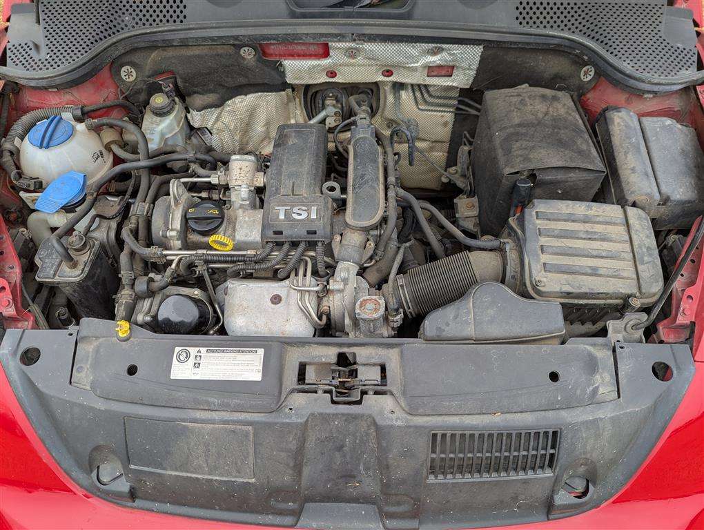 <p>2014 VOLKSWAGEN BEETLE TSI</p>