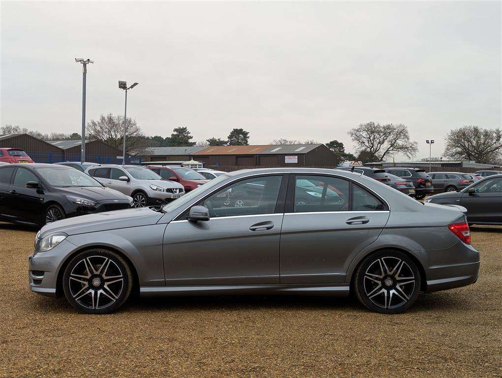 <p>2013 MERCEDES-BENZ C350 AMG SPORT + CDI BLUE</p>
