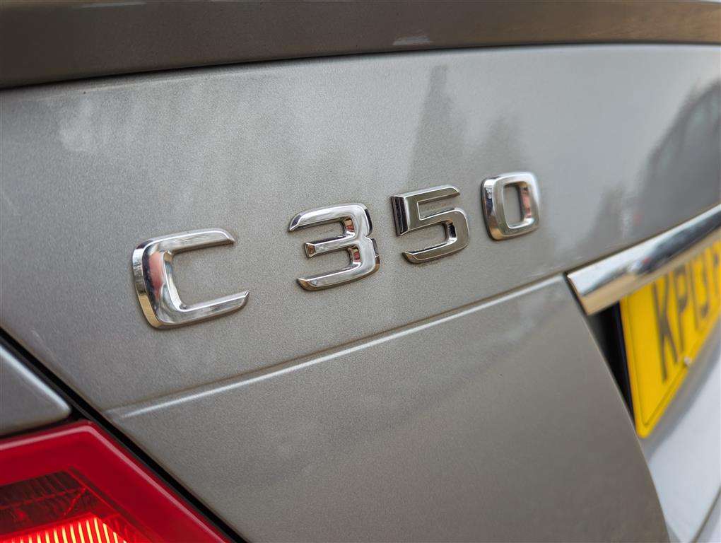 <p>2013 MERCEDES-BENZ C350 AMG SPORT + CDI BLUE</p>