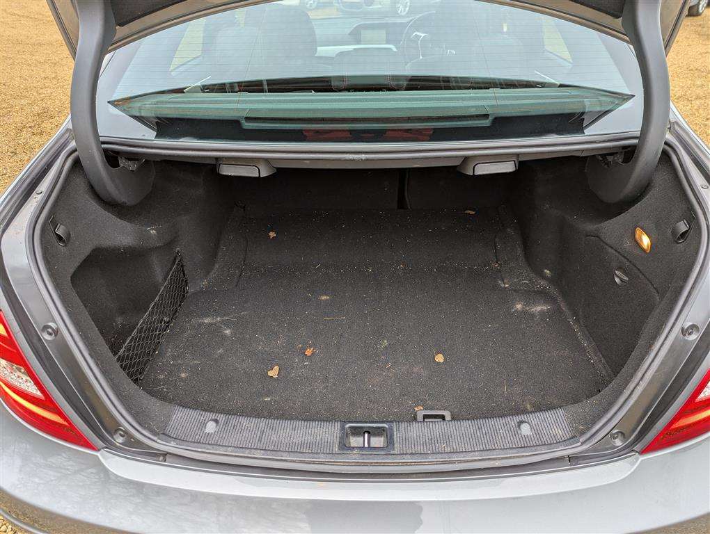 <p>2013 MERCEDES-BENZ C350 AMG SPORT + CDI BLUE</p>