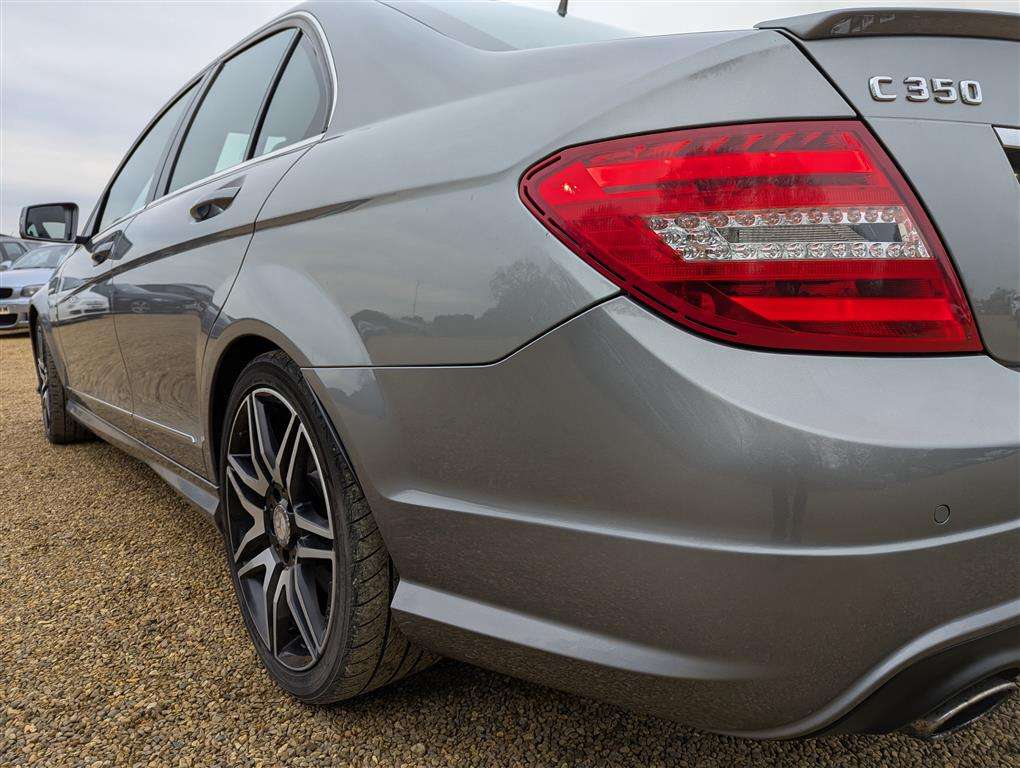 <p>2013 MERCEDES-BENZ C350 AMG SPORT + CDI BLUE</p>