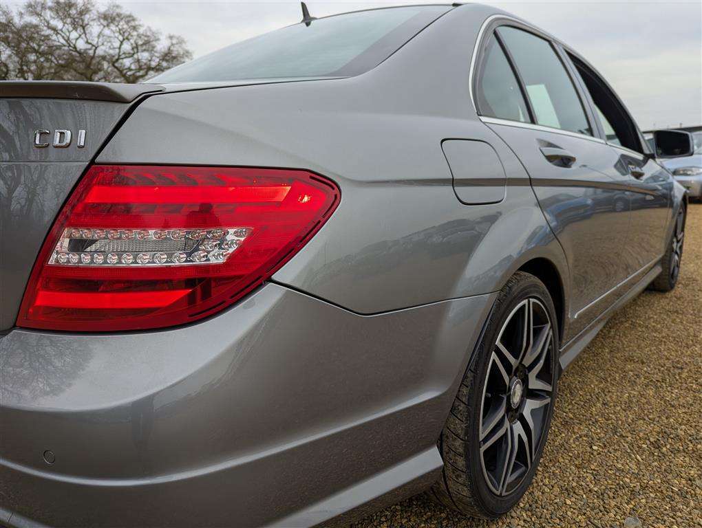 <p>2013 MERCEDES-BENZ C350 AMG SPORT + CDI BLUE</p>
