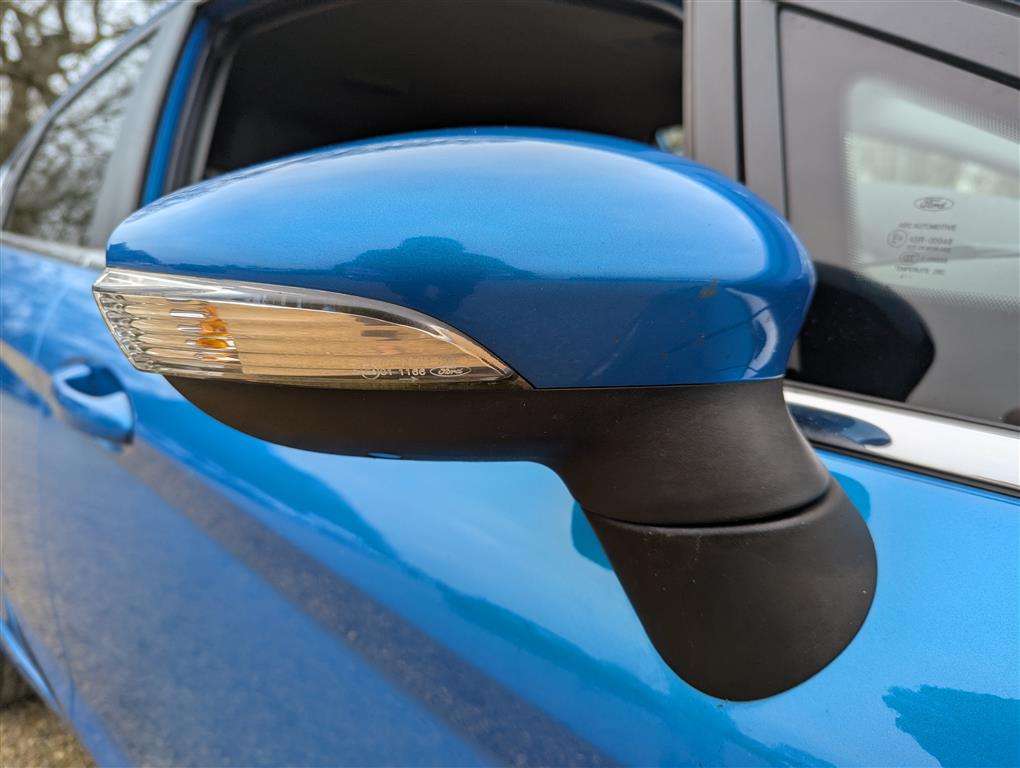 <p>2015 FORD FIESTA TITANIUM</p>