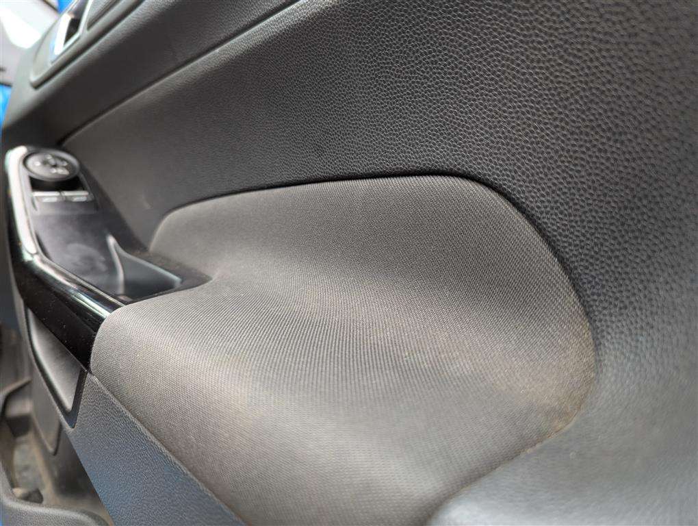 <p>2015 FORD FIESTA TITANIUM</p>