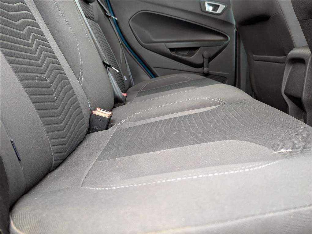 <p>2015 FORD FIESTA TITANIUM</p>