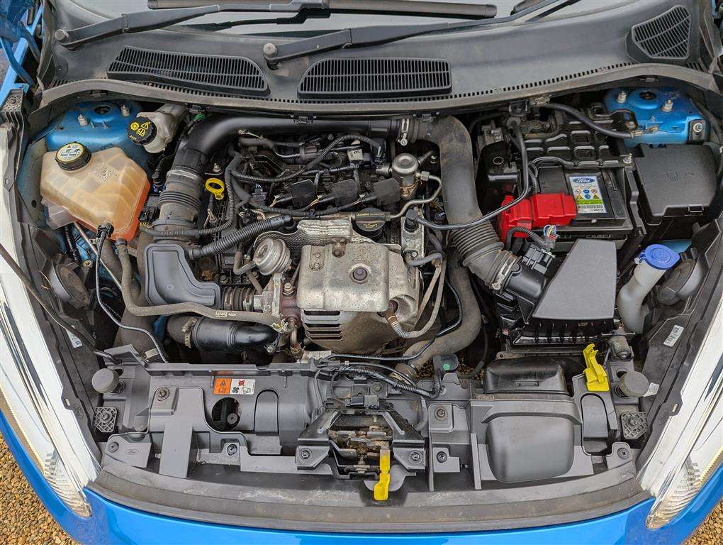 <p>2015 FORD FIESTA TITANIUM</p>