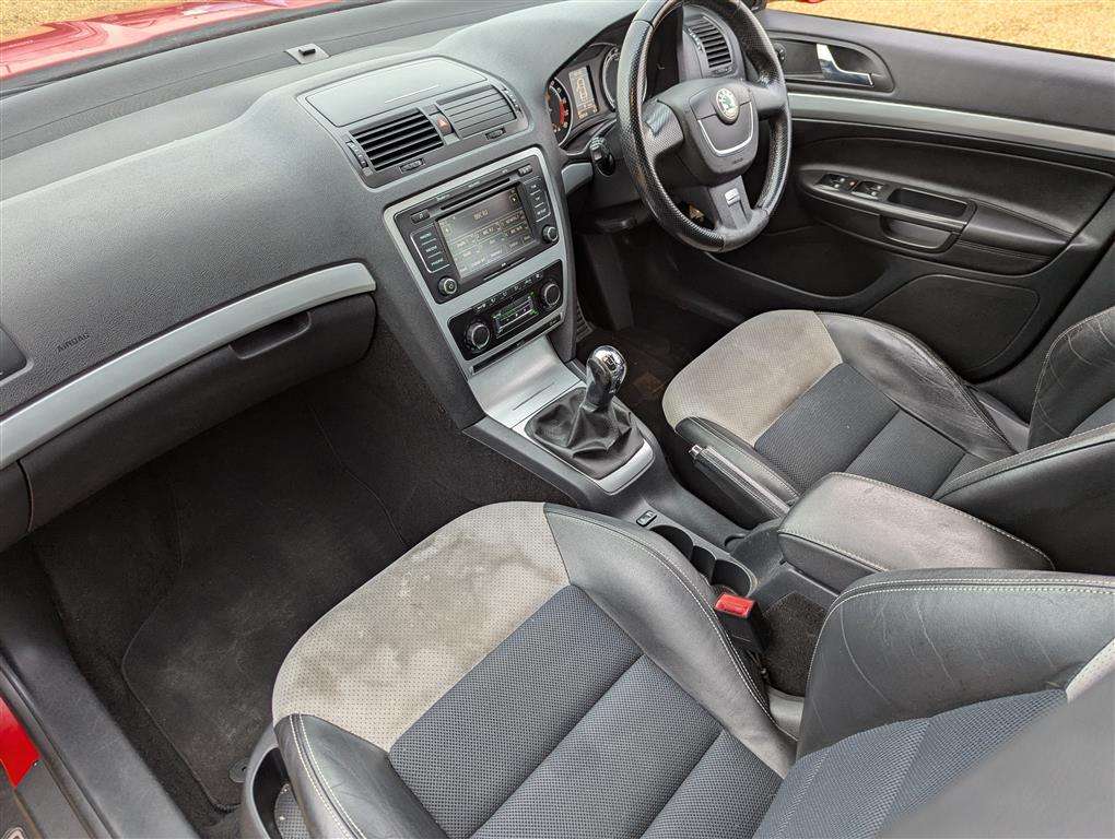 <p>2010 SKODA OCTAVIA VRS TDI CR</p>