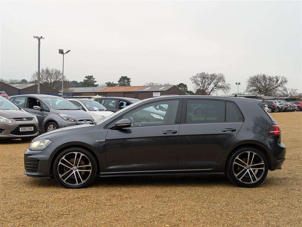 <p>2014 VOLKSWAGEN GOLF GTD</p>