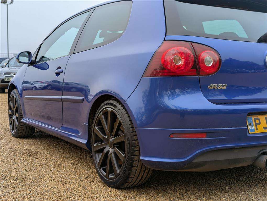 <p>2008 VOLKSWAGEN GOLF R32</p>