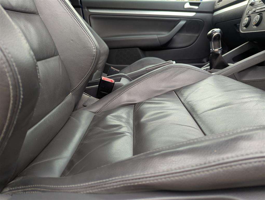 <p>2008 VOLKSWAGEN GOLF R32</p>