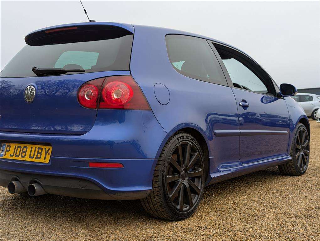 <p>2008 VOLKSWAGEN GOLF R32</p>