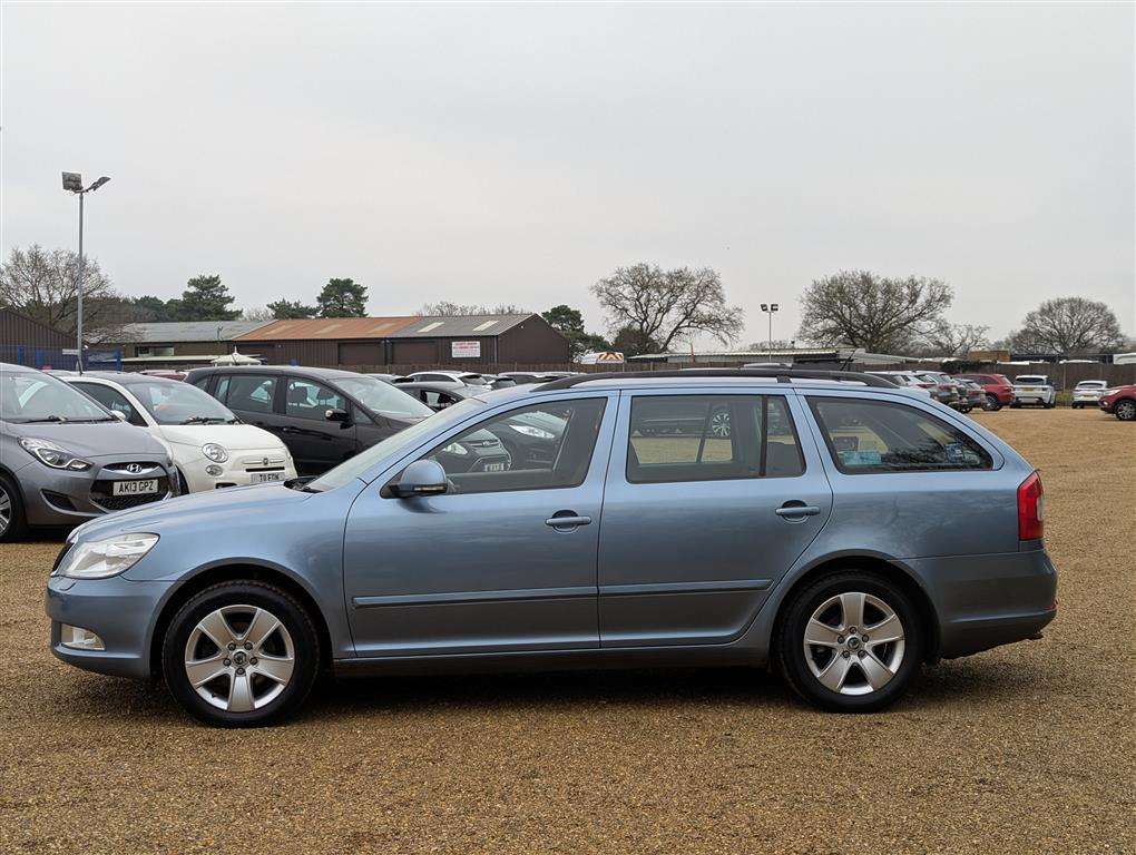 <p>2009 SKODA OCTAVIA ELEGANCE TDI</p>