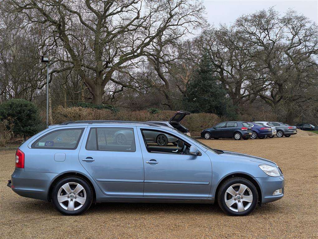 <p>2009 SKODA OCTAVIA ELEGANCE TDI</p>