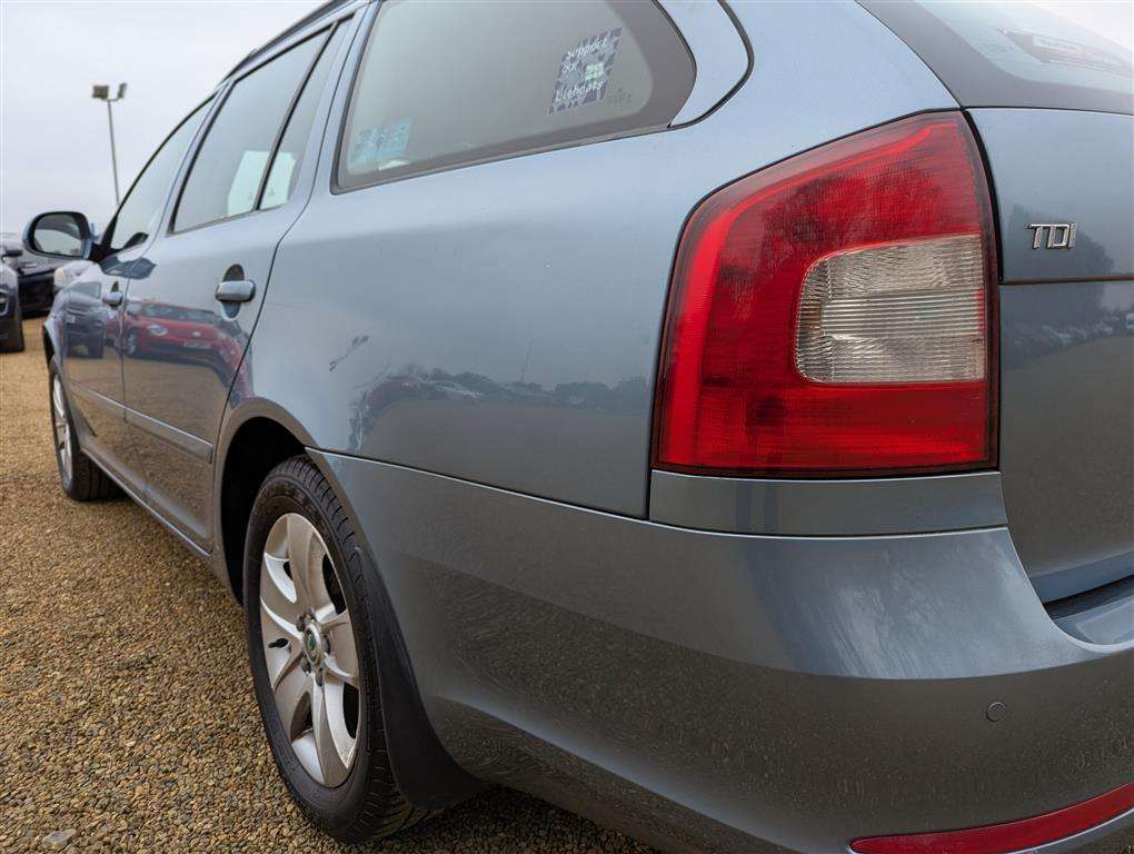 <p>2009 SKODA OCTAVIA ELEGANCE TDI</p>