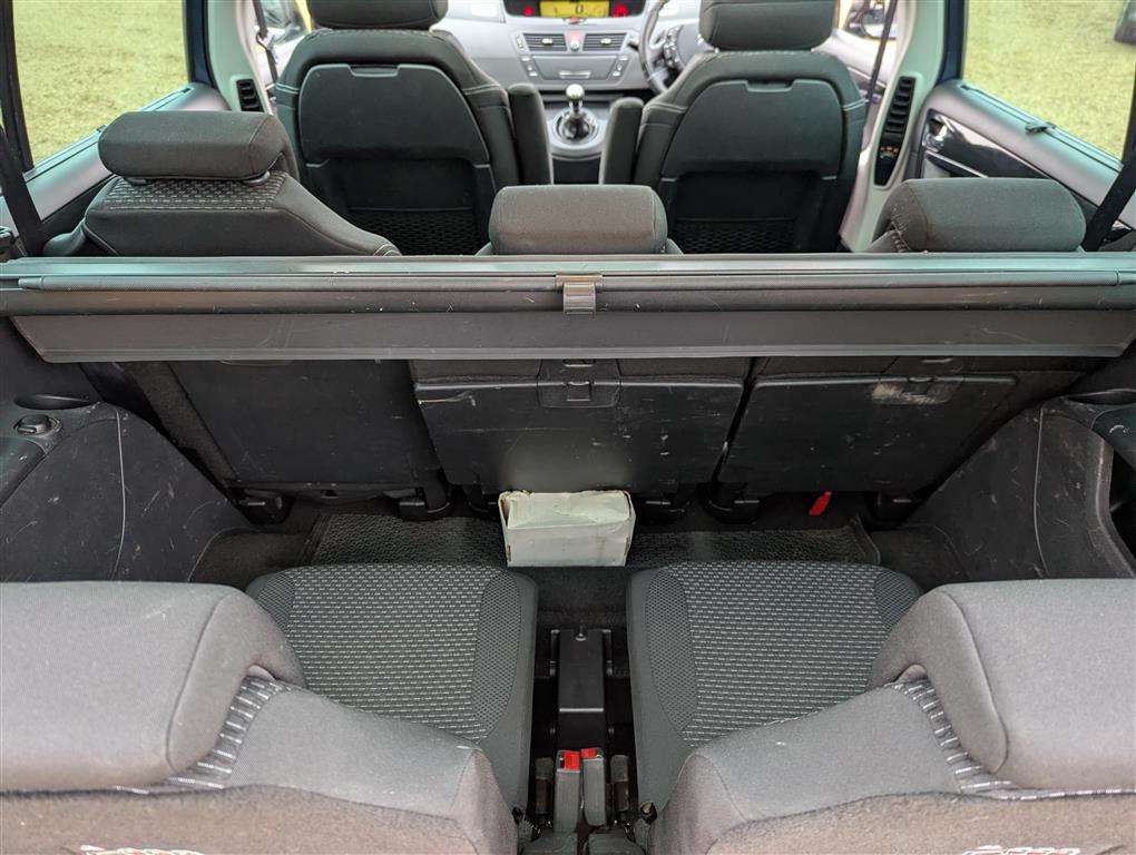 <p>2013 CITROEN C4 GRAND PICASSO PLATINUM</p>