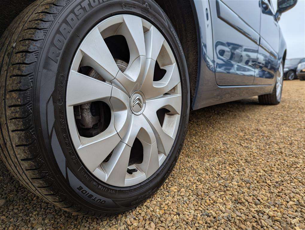 <p>2013 CITROEN C4 GRAND PICASSO PLATINUM</p>