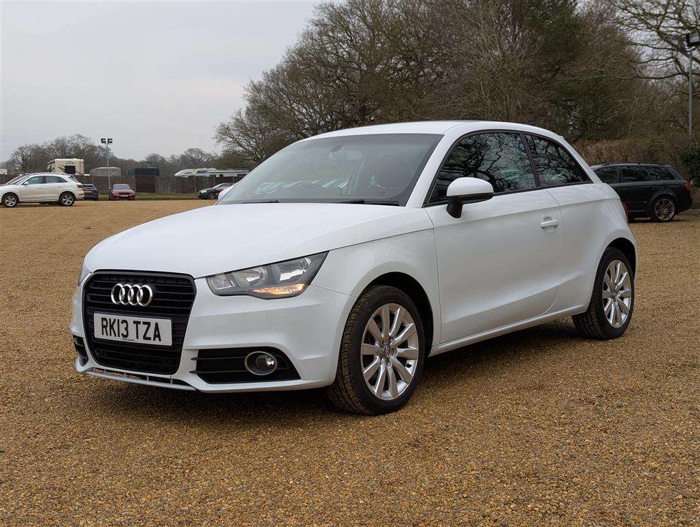 <p>2013 AUDI A1 SPORT TDI</p>