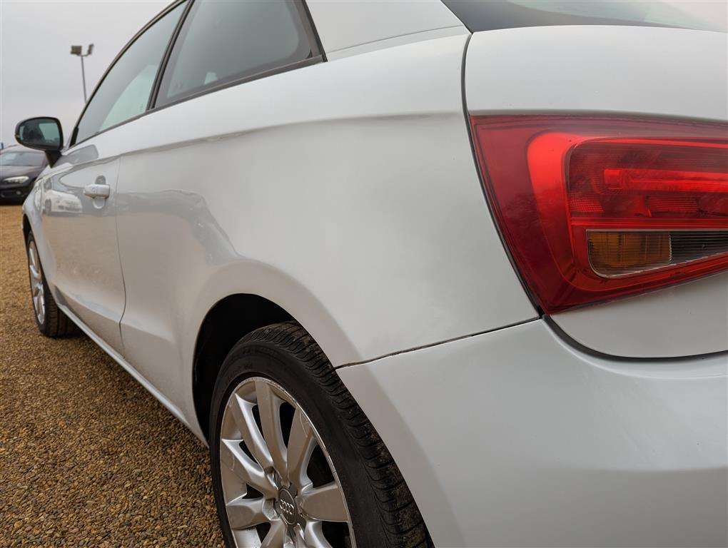 <p>2013 AUDI A1 SPORT TDI</p>