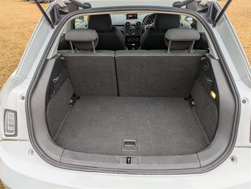 <p>2013 AUDI A1 SPORT TDI</p>