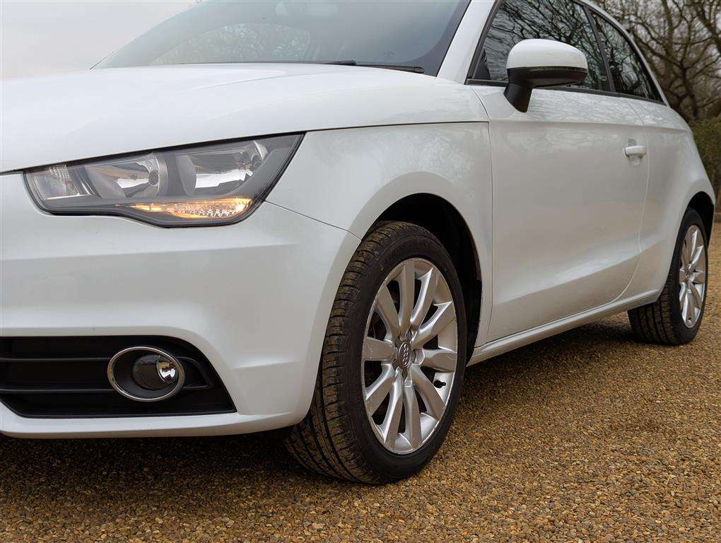 <p>2013 AUDI A1 SPORT TDI</p>