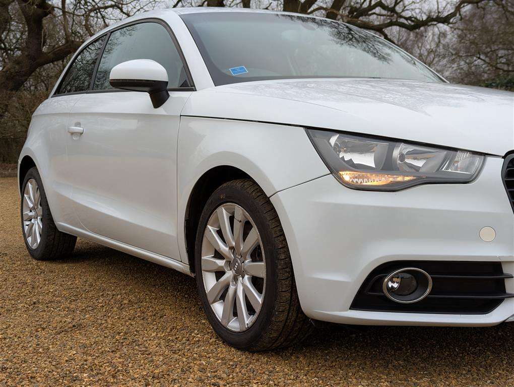 <p>2013 AUDI A1 SPORT TDI</p>