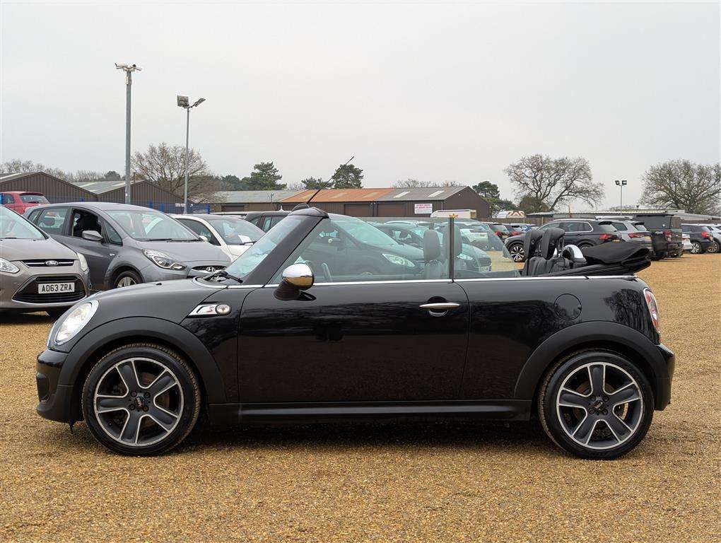 <p>2012 MINI COOPER S</p>