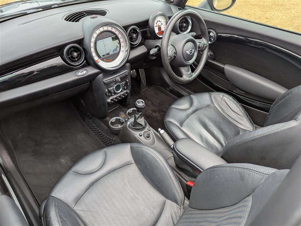 <p>2012 MINI COOPER S</p>