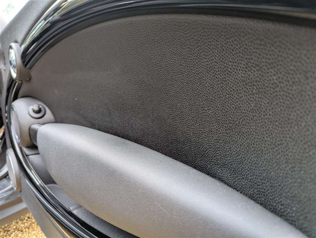 <p>2012 MINI COOPER S</p>