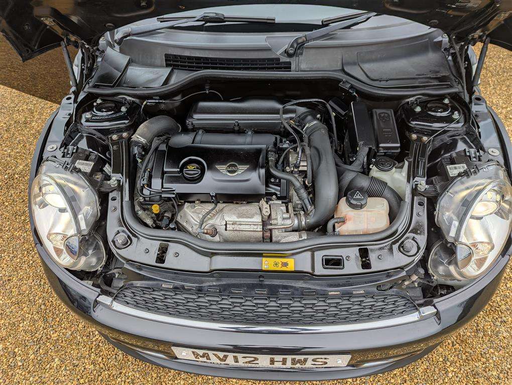 <p>2012 MINI COOPER S</p>