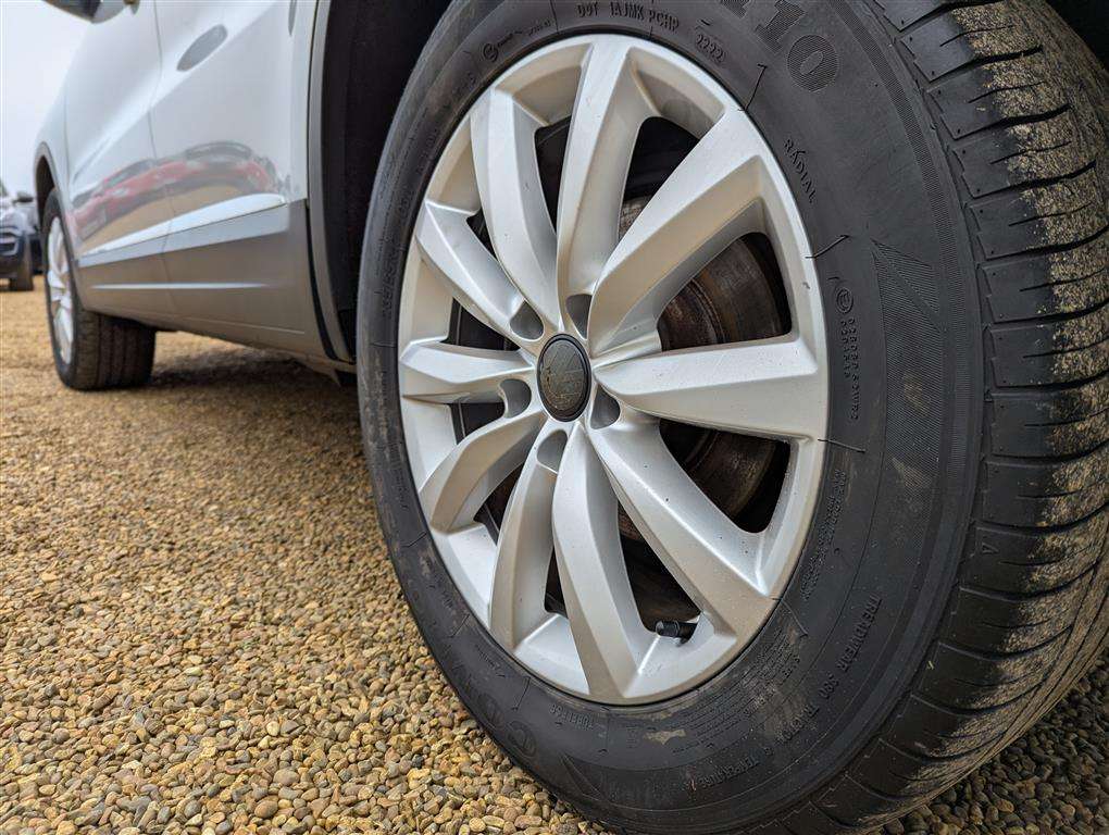 <p>2015 VOLKSWAGEN TIGUAN MATCH TDI BMT 4MOT</p>