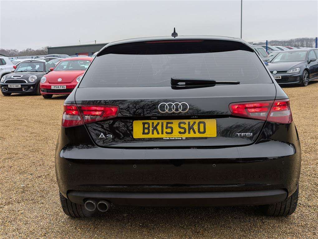 <p>2015 AUDI A3 SPORT TFSI</p>