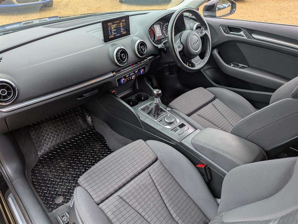 <p>2015 AUDI A3 SPORT TFSI</p>