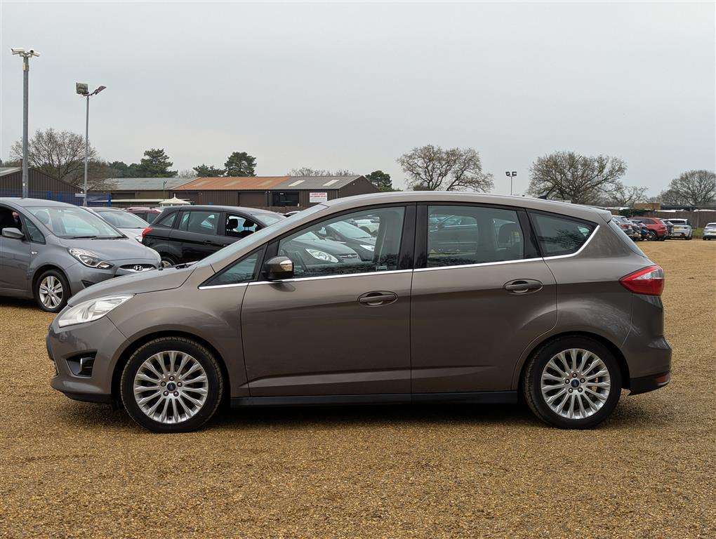 <p>2013 FORD C-MAX TITANIUM TDCI</p>