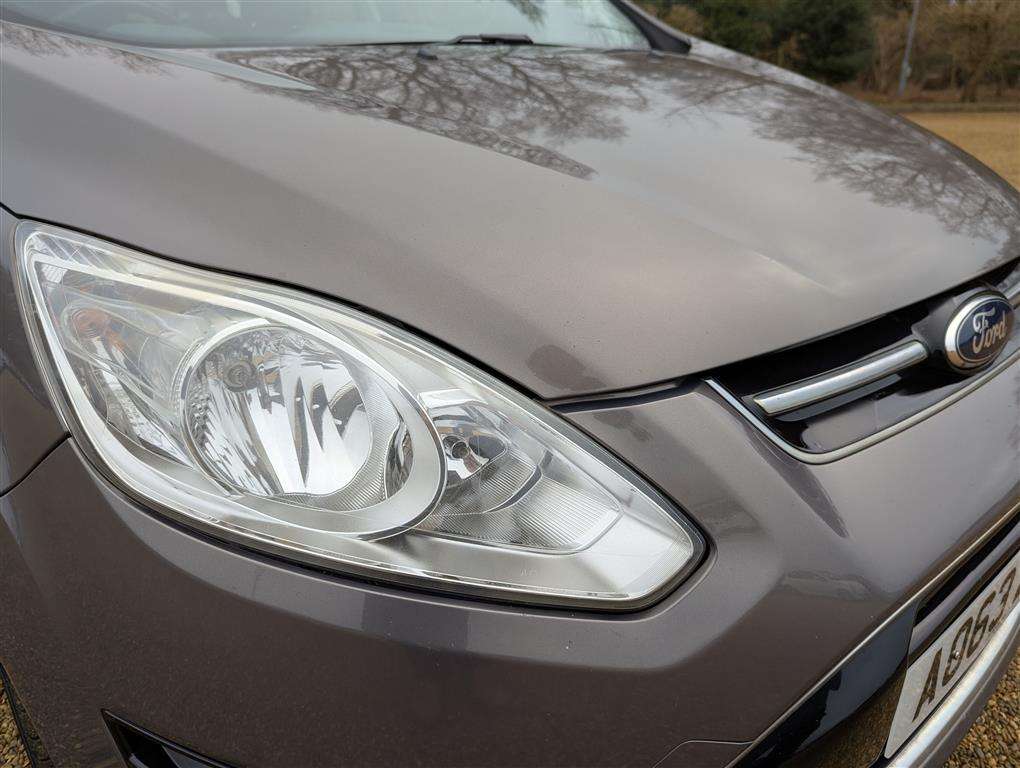 <p>2013 FORD C-MAX TITANIUM TDCI</p>