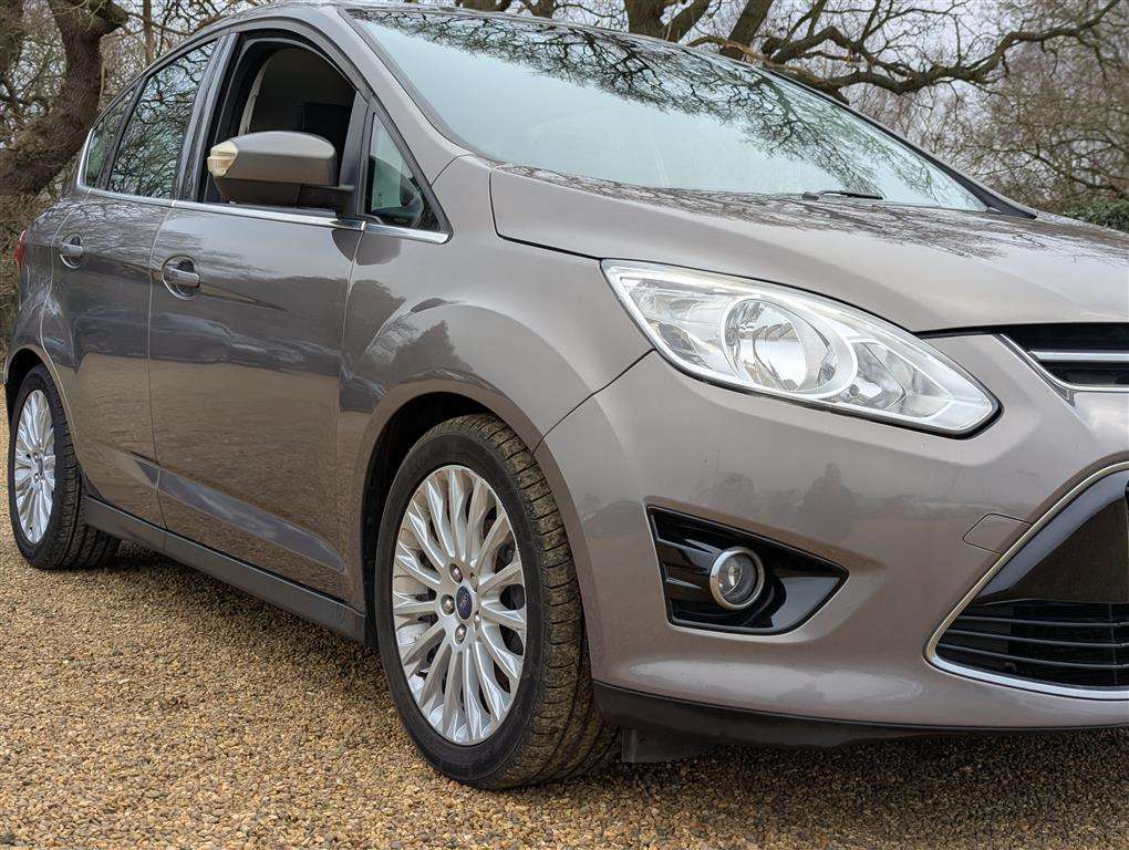 <p>2013 FORD C-MAX TITANIUM TDCI</p>