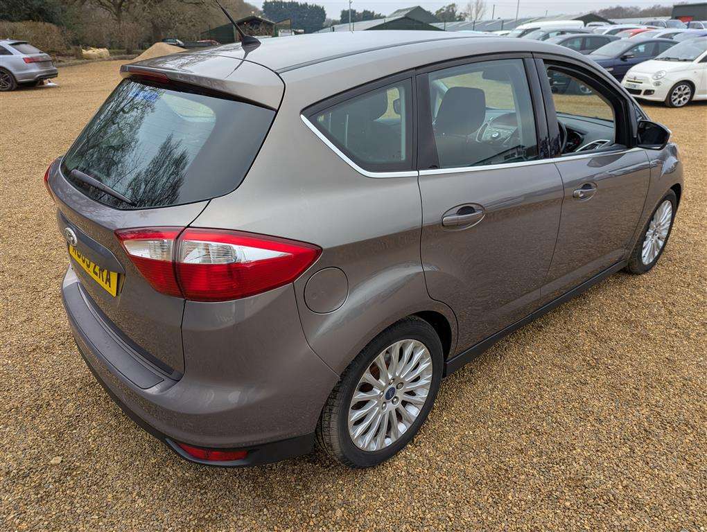 <p>2013 FORD C-MAX TITANIUM TDCI</p>