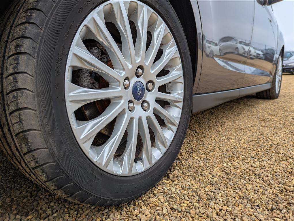 <p>2013 FORD C-MAX TITANIUM TDCI</p>