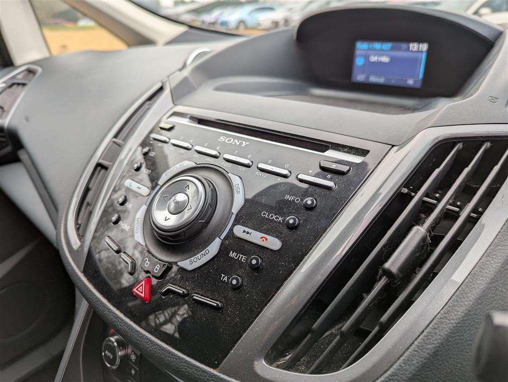 <p>2013 FORD C-MAX TITANIUM TDCI</p>